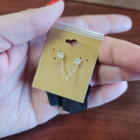 New PVC Harry Potter Slytherin Dangle Earrings - Picture 3 of 4